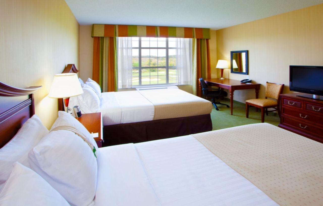 Doubletree By Hilton Front Royal Blue Ridge Shadows Hotel Bagian luar foto